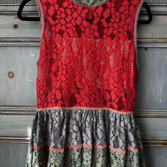 Alexis Vedette Lace Multi Color Dress Size M - Picture 8 of 11